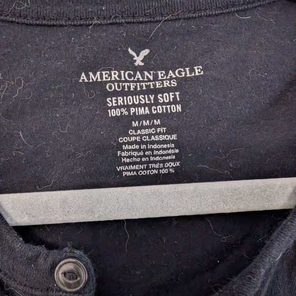 Light weight American eagle Henley - Picture 2 of 2